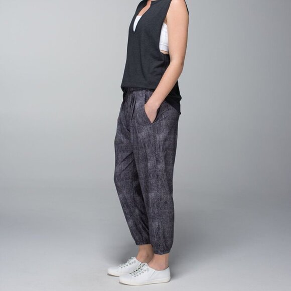 Lululemon Rollin' With My Omies Pant Burlap Texture Black Dune Size 4 - Picture 1 of 10